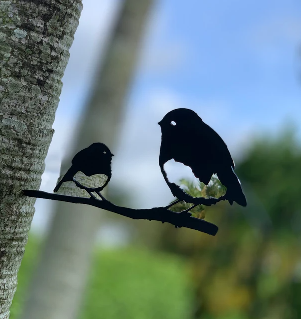 Robin and chick metal tree art